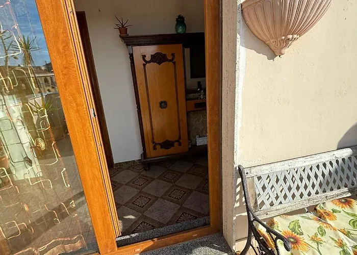 Pm 17 Via Galileo Galilei Guest House