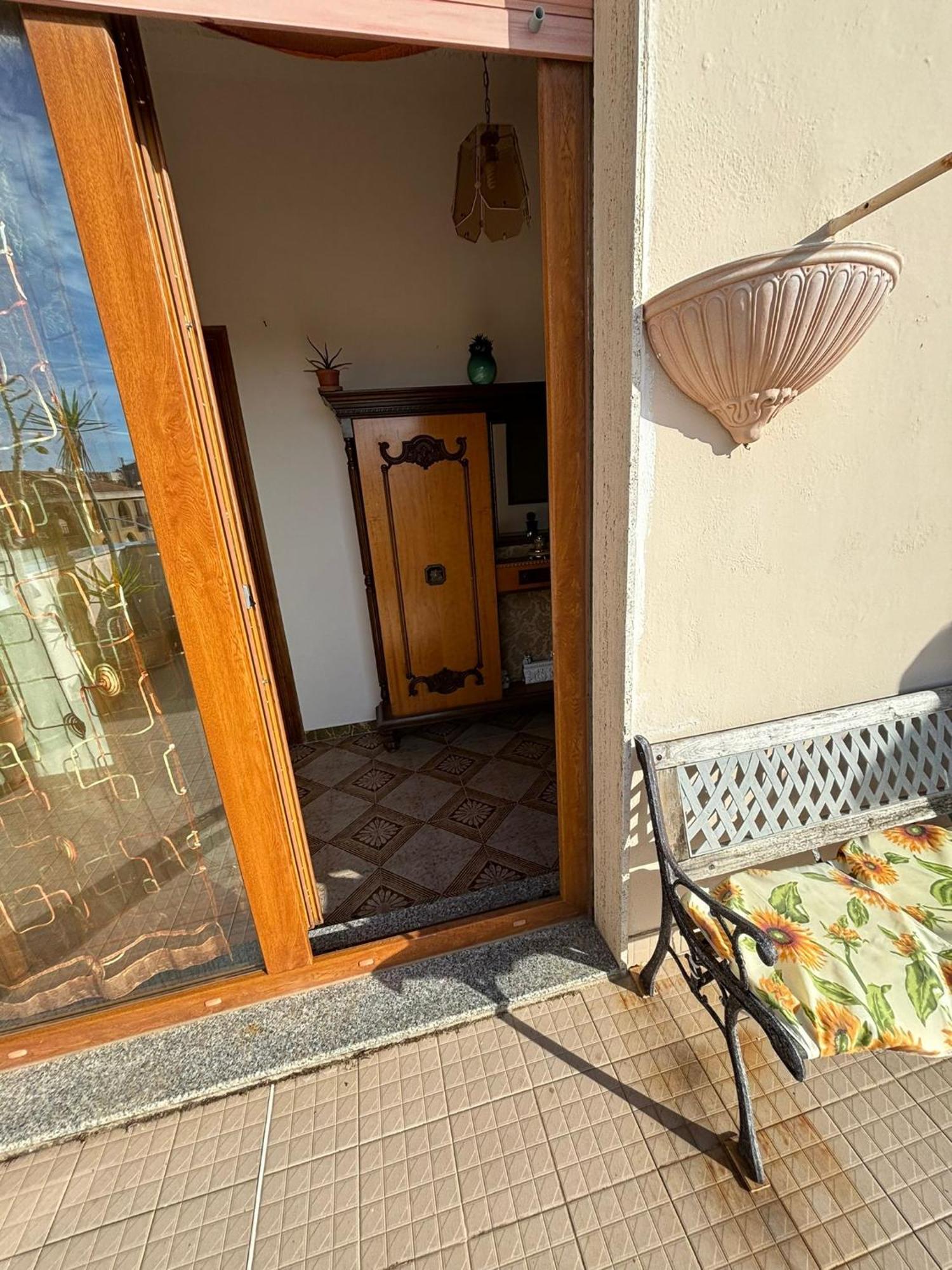 Pm 17 Via Galileo Galilei Apartment *